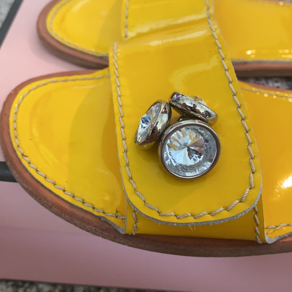 Juicy Couture Yellow Lori slip on Sandals - Picture 2 of 5